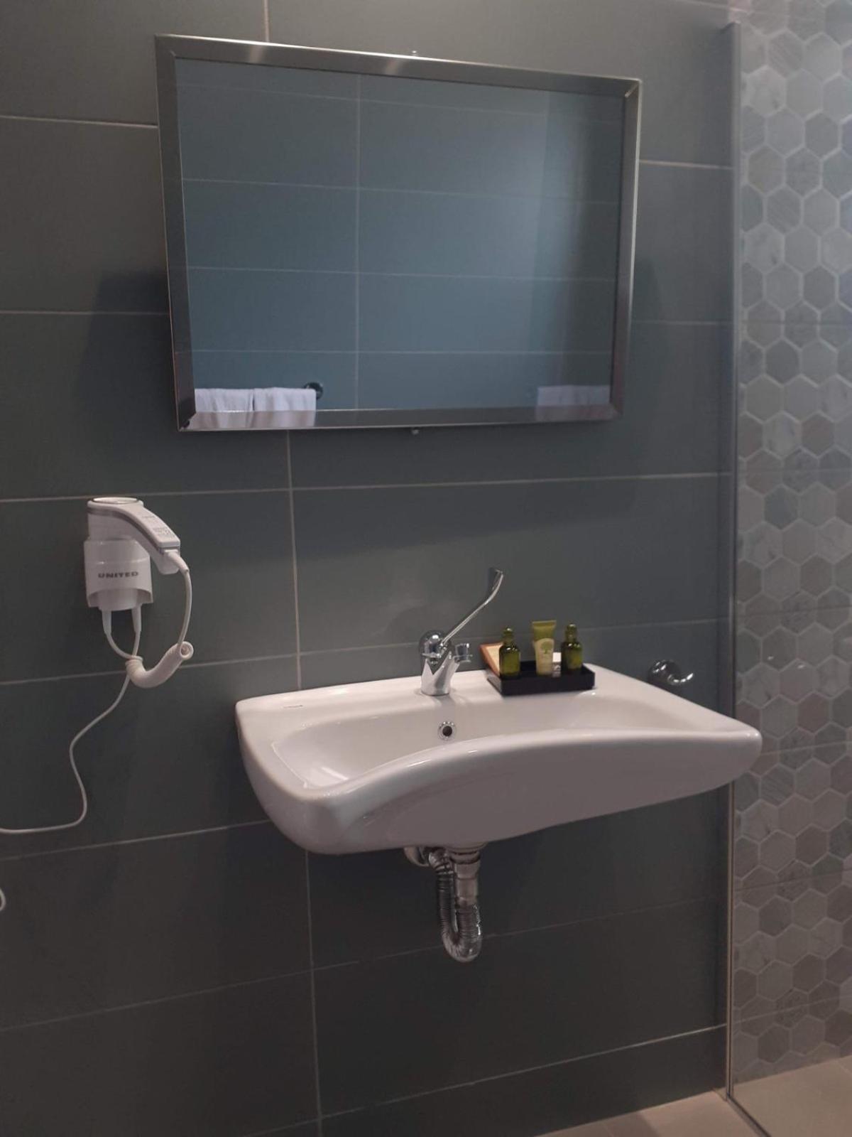 ניקיטי Acta Luxury Rooms מראה חיצוני תמונה
