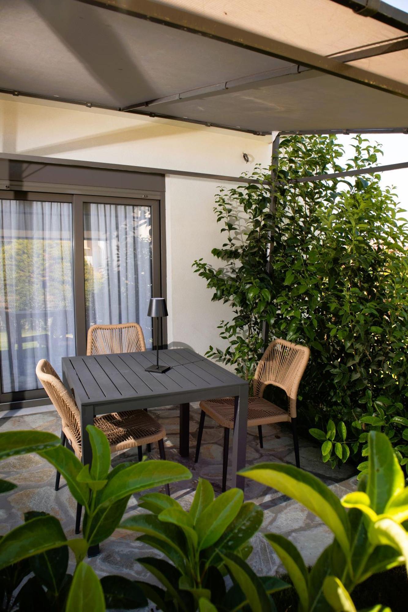 ניקיטי Acta Luxury Rooms מראה חיצוני תמונה